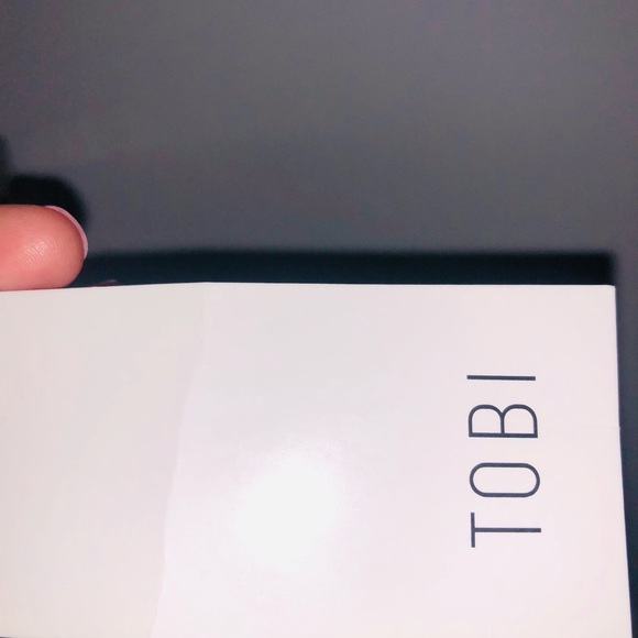 NWT Flattering Tobi Dress - Picture 2 of 2